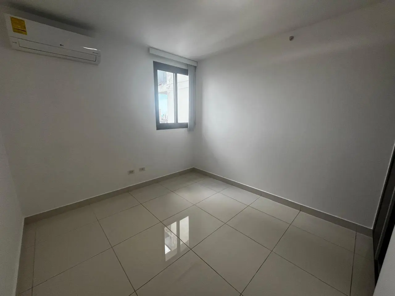 Apartamento en venta – PH Carreras, El Carmen - photo 1