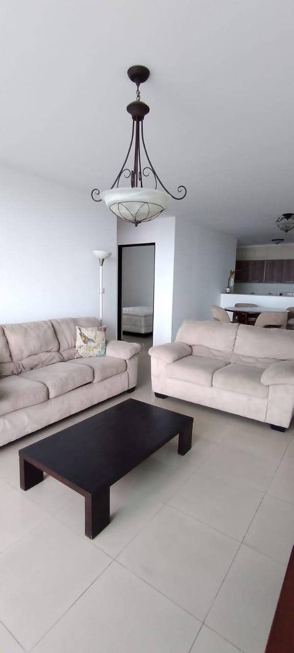 Apartamento a estrenar: 2 recamaras 2 baños aire acondicionado piso alto 1 parking linea blanca a estrenar balcón sala/comedor vista a la ciudad - foto 1