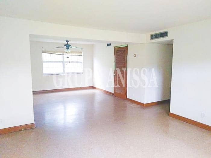 Se alquila apartamento planta baja clayton cod. 2651179 - foto 1