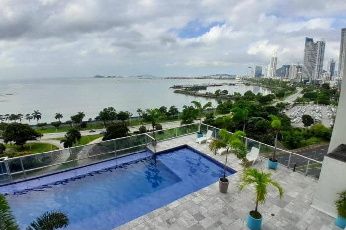 Venta de apartamento resposeído en avenida balboa, bella vista, panamá - foto 1