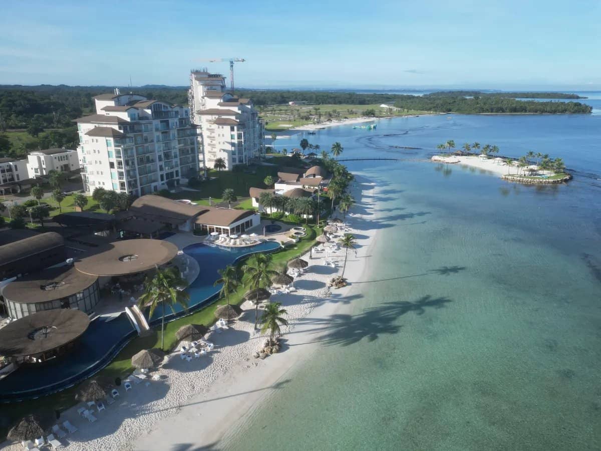 Venta de Condominio en Playa Escondida, Colón, Panamá - foto 1