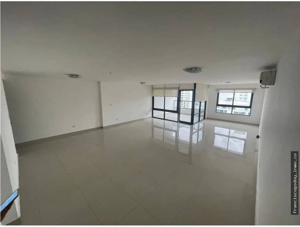 Se Alquila Apartamento en Costa del Este - foto 1
