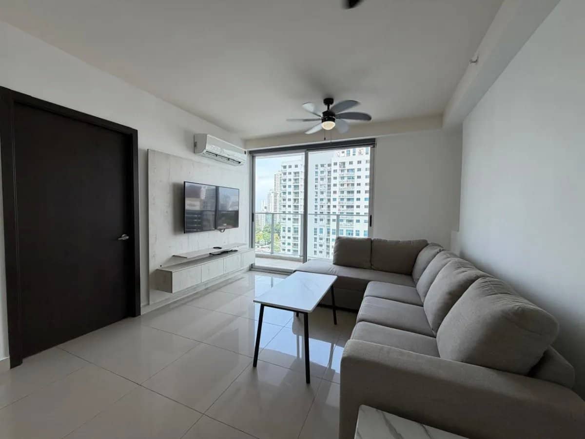 Venta Apartamento amoblado en PH San Roque, Via España - foto 1