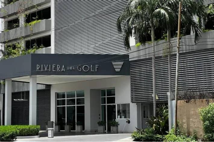 Venta de apartamento PH Rivera del Golf, Coco del Mar - foto 1
