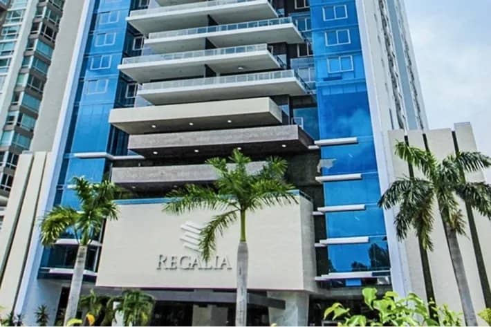 Venta de apartamentos en PH Regalia, Costa del Este, Panamá - photo 1