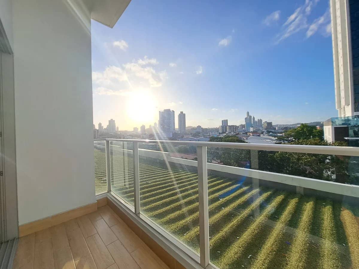 Venta de apartamento en Torres de Castilla, Panamá - foto 1