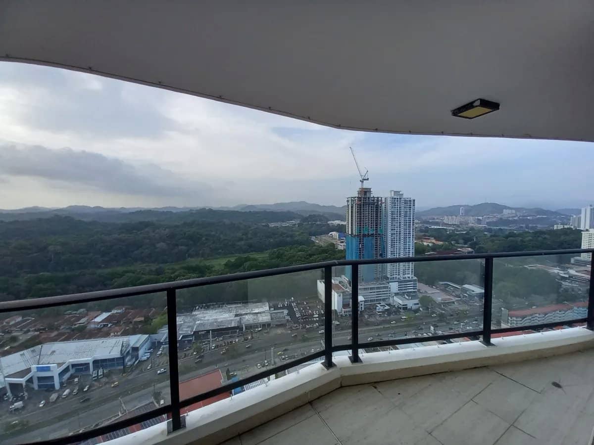 Venta de apartamento en PH Portofino - foto 1