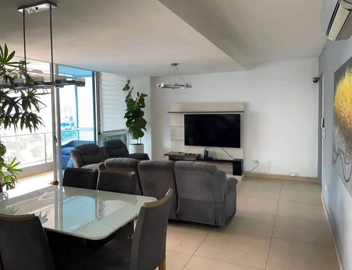 Venta de Apartamento en la Avenida Balboa - foto 1