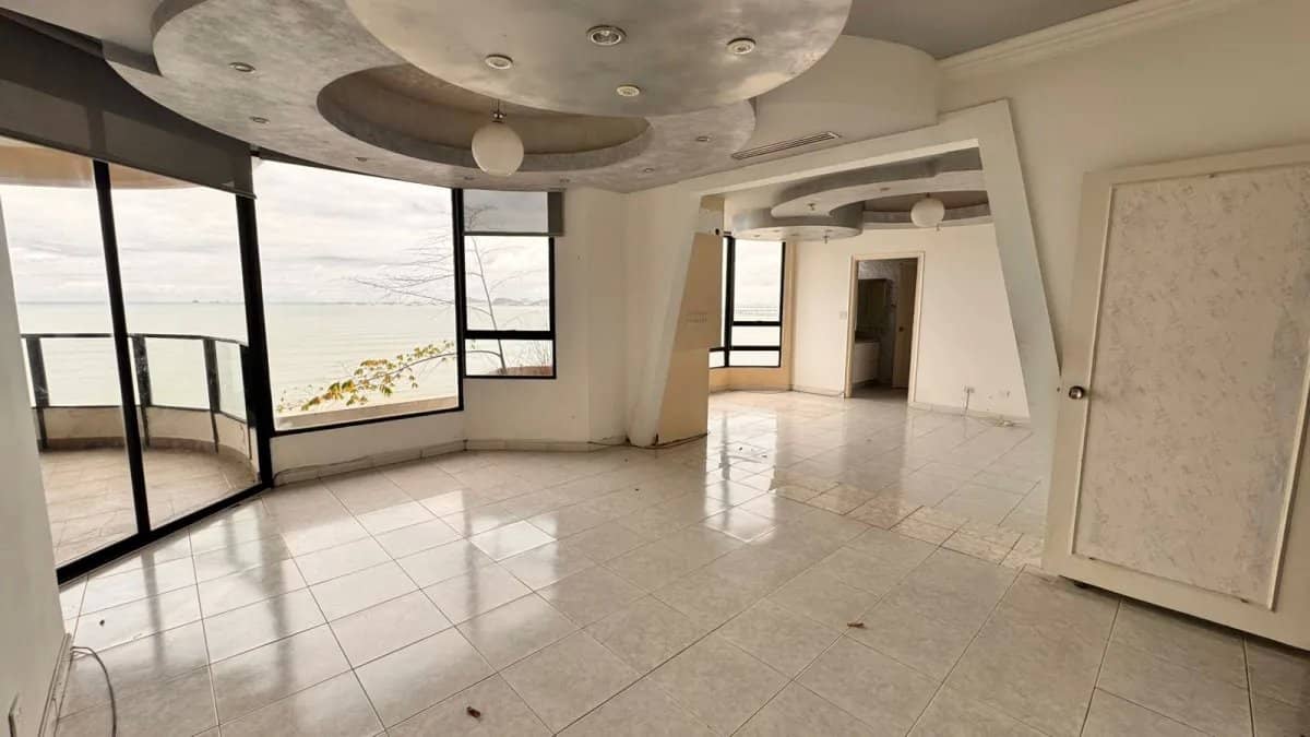 Alquilo Apartamento frente al mar punta paitilla - foto 1