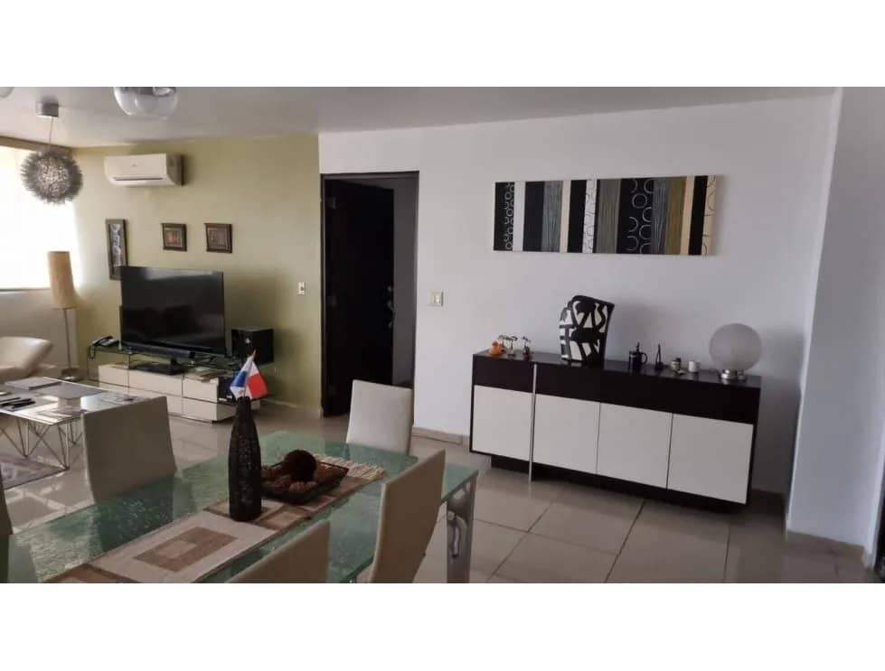 Alquiler de Apartamento Amoblado en Obarrio, piso alto - foto 1