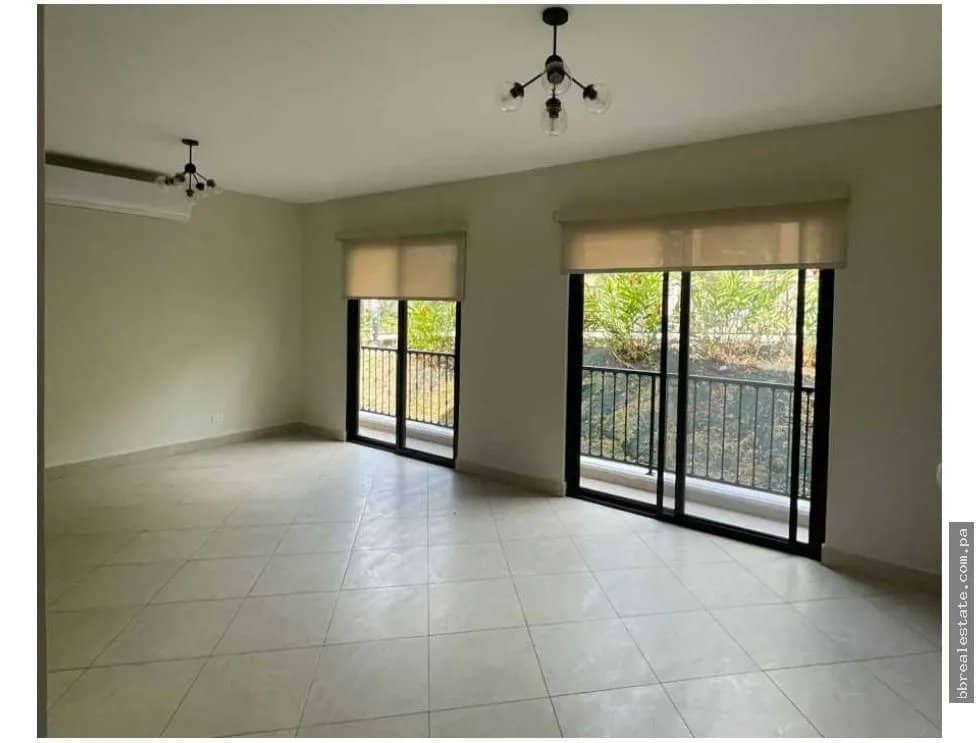 Venta de apartamento en Clayton, Ph Embassy Club - foto 1