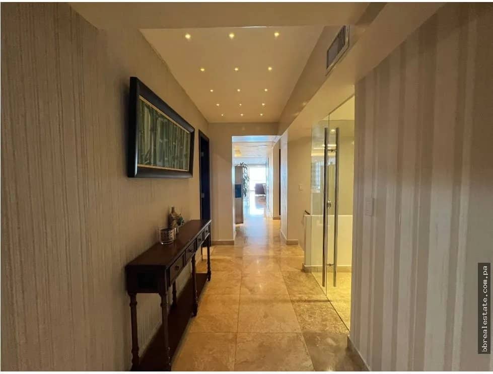 Se vende penthouse Av. Balboa, PH Rivage - foto 1