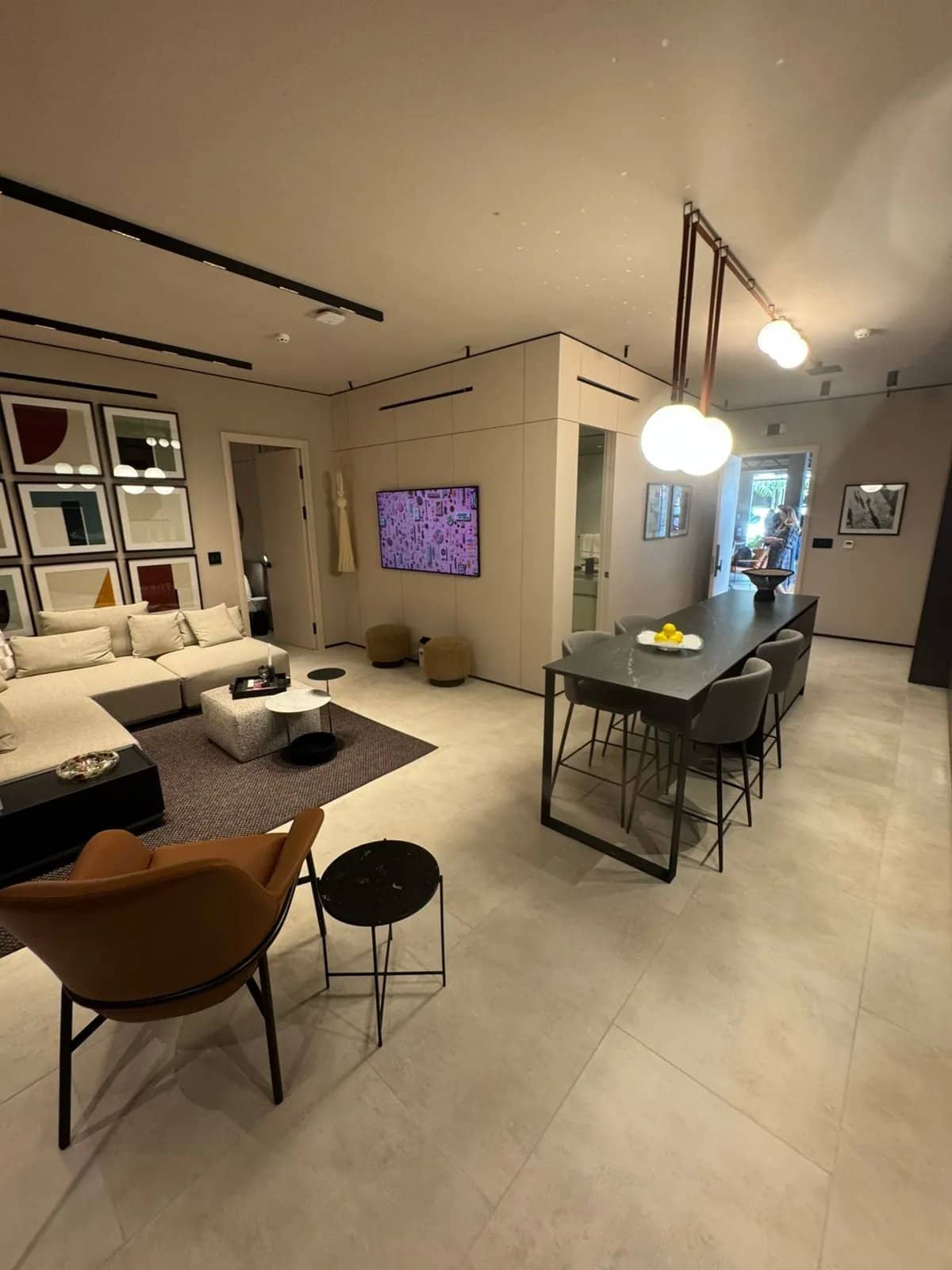 Vanguardia y Conectividad en Uptown Tower Calle Uruguay, Apartamentos en Venta - foto 1