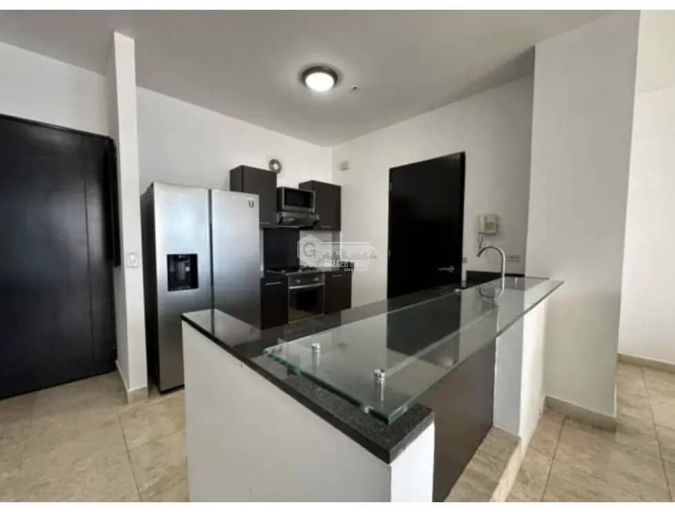 AVE BALBOA / DESTINY / 105M / AMOBLADO / CON BALCON VISTA AL MAR JC - foto 1