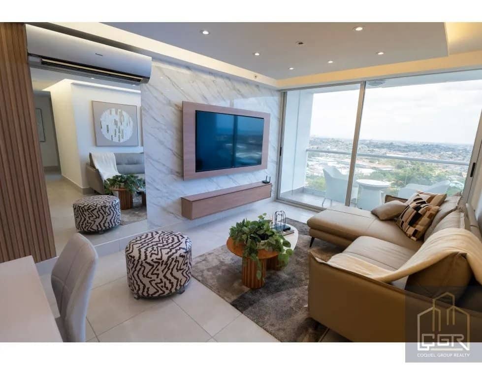 VENTA DE APARTAMENTO EN PH SKY POINT TOWER - foto 1
