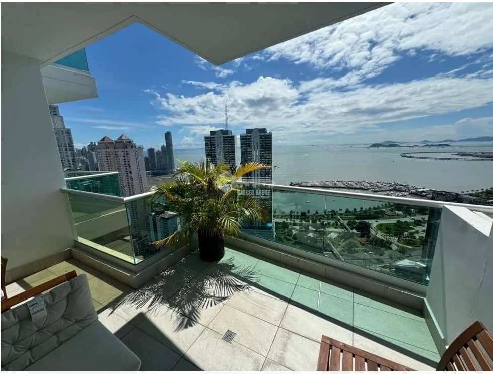 SE VENDE APARTAMENTO EN BELLA VISTA 205M 3 HABITACIONES Y BALCON - foto 1