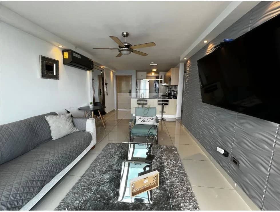 ALQUILER DE APARTAMENTO PH TORRES DE CASTILLA, VÍA ESPAÑA - foto 1
