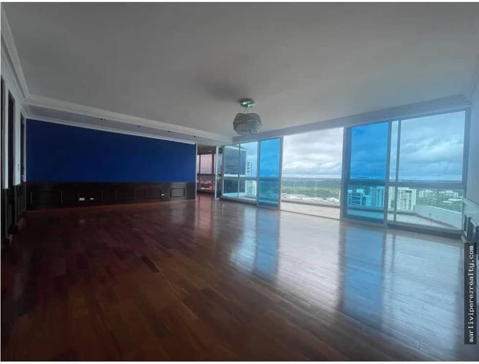 Venta de penthouse en El Cangrejo - foto 1