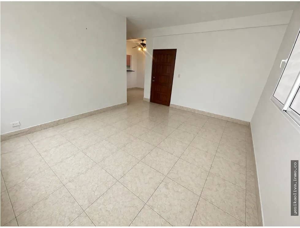 Alquiler de apartamento semi amoblado en La Cresta - foto 1