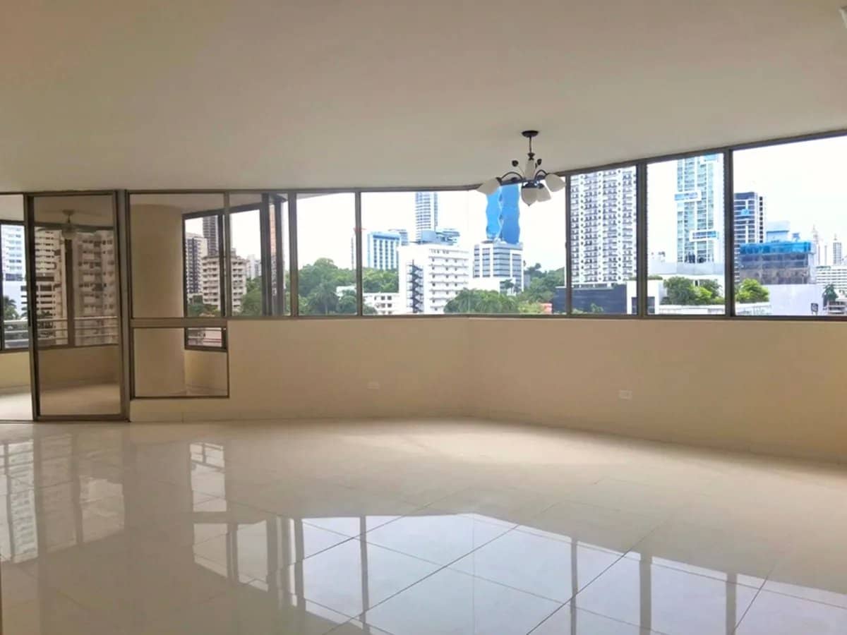 Apartamento a la venta en Tower One, Avenida Balboa - foto 1