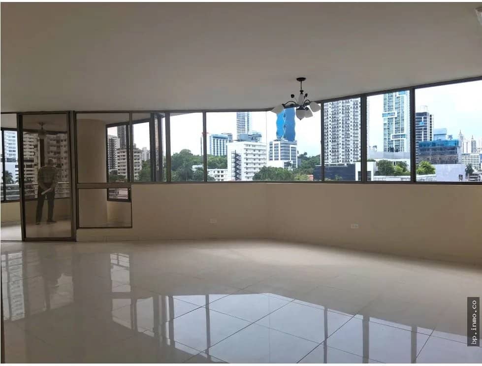 SE VENDE APARTAMENTO DE 183 m² EN BELLA VISTA - TOWER ONE - foto 1
