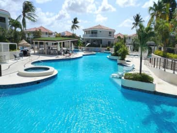 Apartamento planta baja de 1 dormitorios en Coronado Country Club - photo 1
