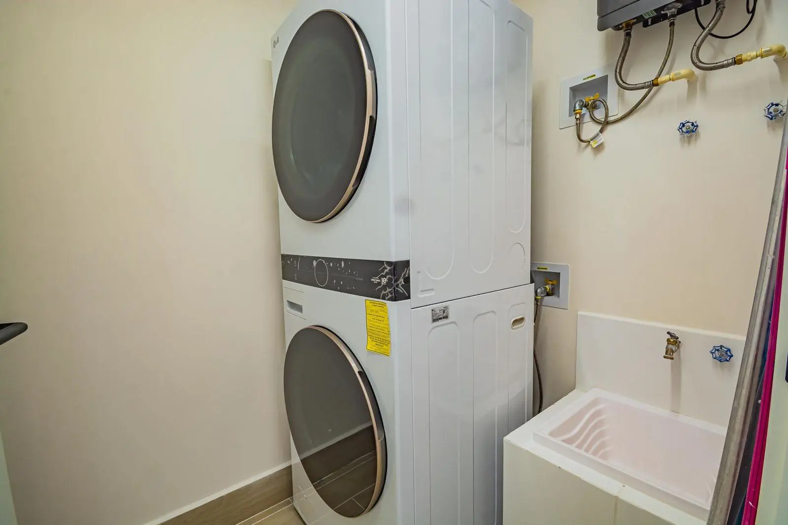 En venta y renta apartamento exclusivo de 2 habitaciones - foto 1