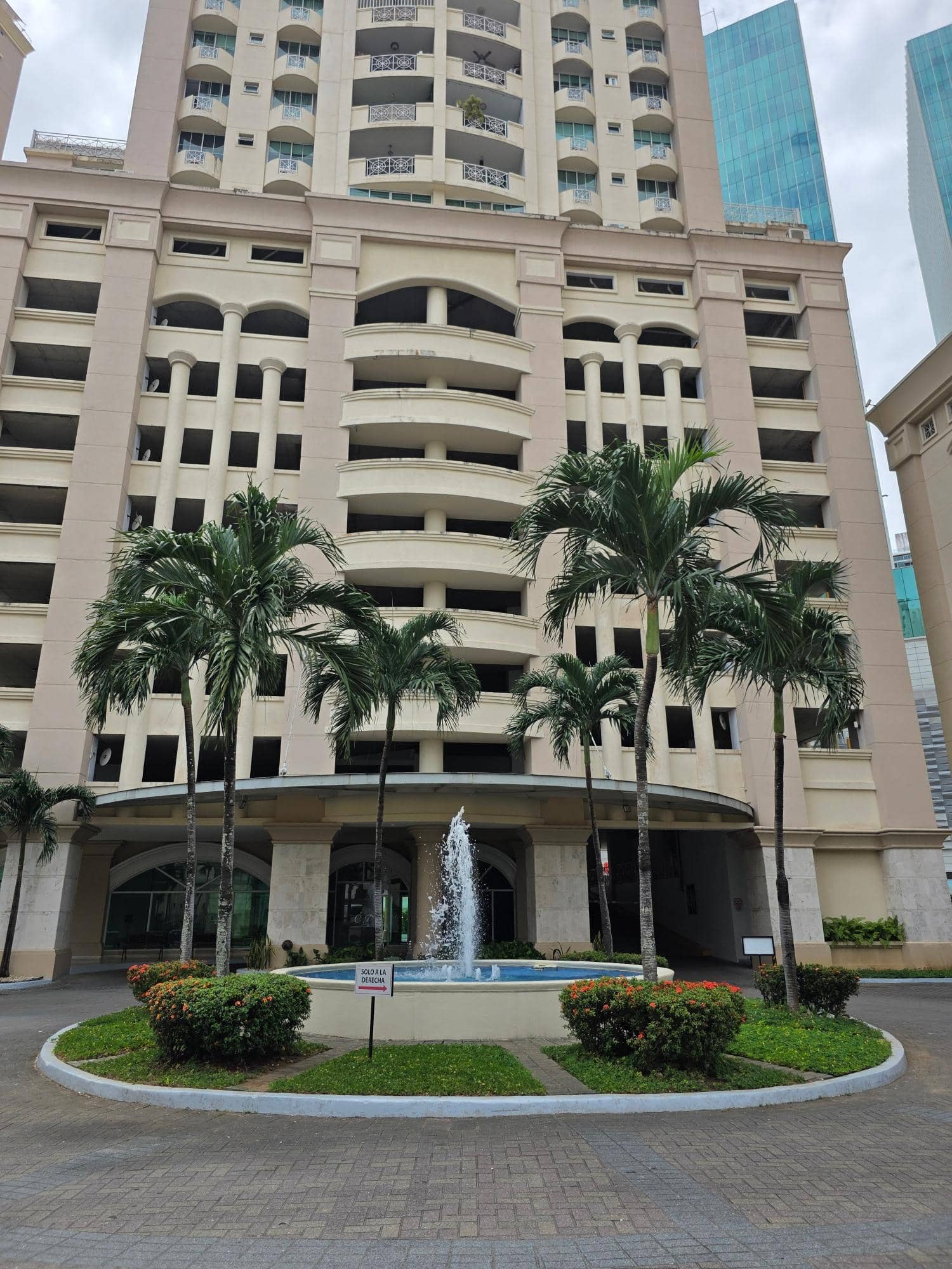SE VENDE APARTAMENTO EN PUNTA PACIFICA - foto 1