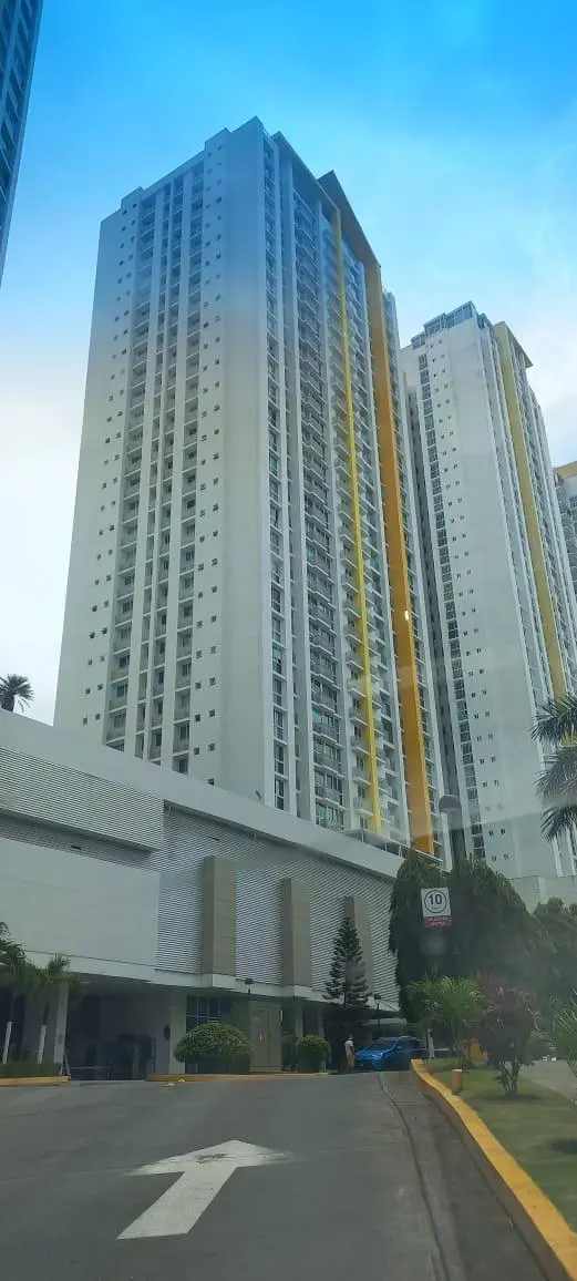 Se Vende Apartamento en King Park Condado del Rey reposeido - foto 1
