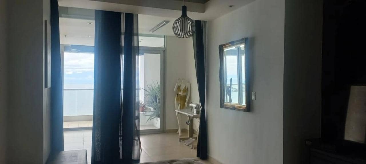 Banco vende Ph RIVAGE TOWER AVENIDA BALBOA - foto 1