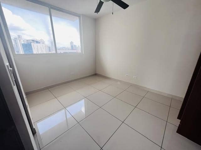 Se Alquila Hermoso Apartamento en Obarrio - foto 1