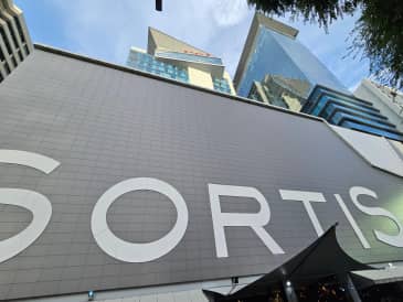 OFICINA A ESTRENAR - SORTIS BUSINESS TOWER 105 M2 - foto 1