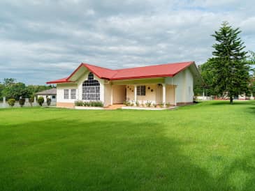 La casa de tus suenos con un amplio terreno en Boqueron - photo 1