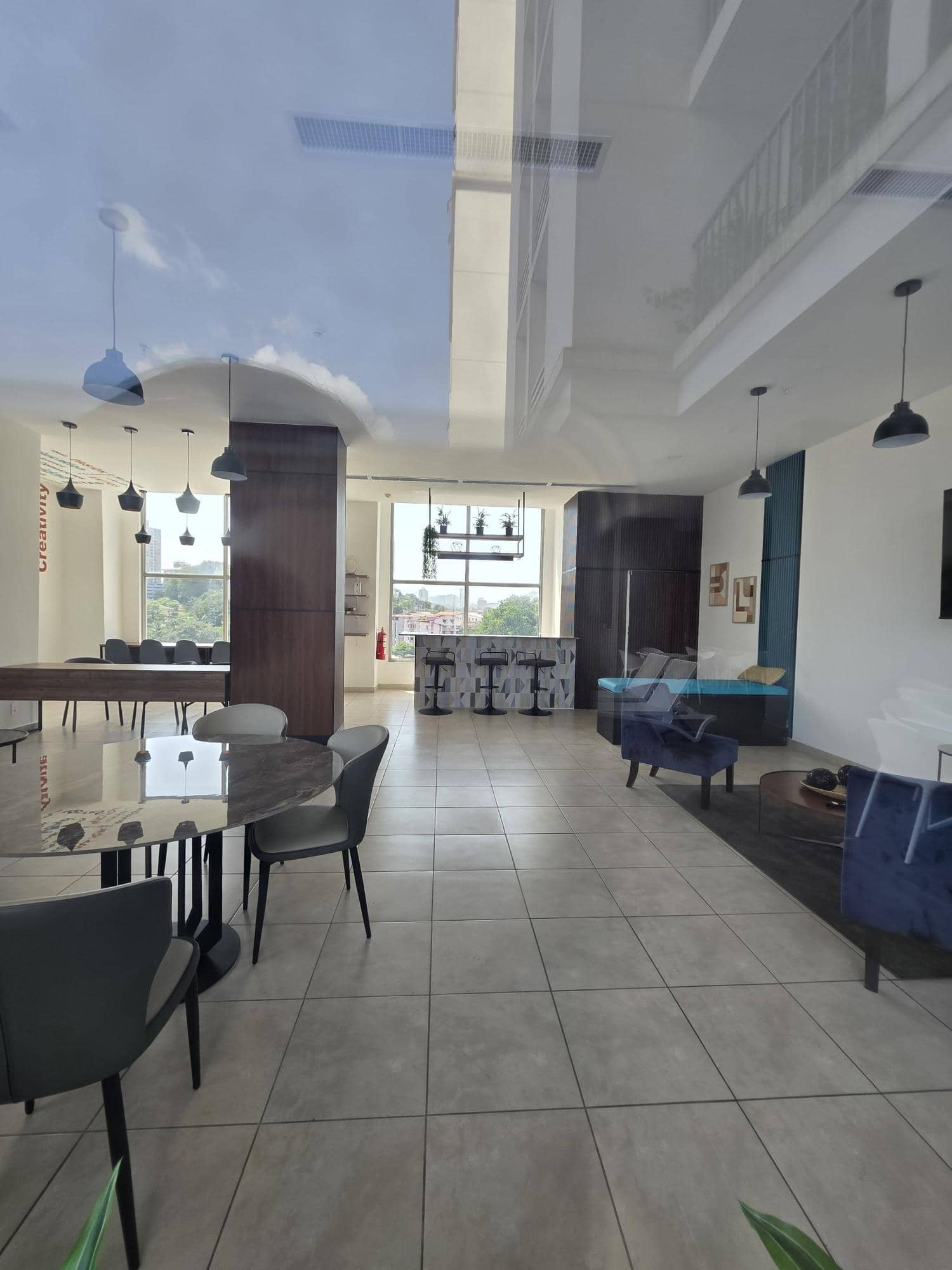 SE VENDE APARTAMENTO EN PH ATHAS 12 DE OCTUBRE - foto 1