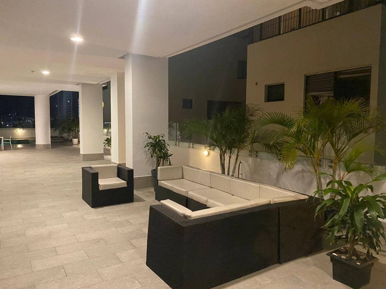 VENDO APARTAMENTO PH THE VIEW - foto 1